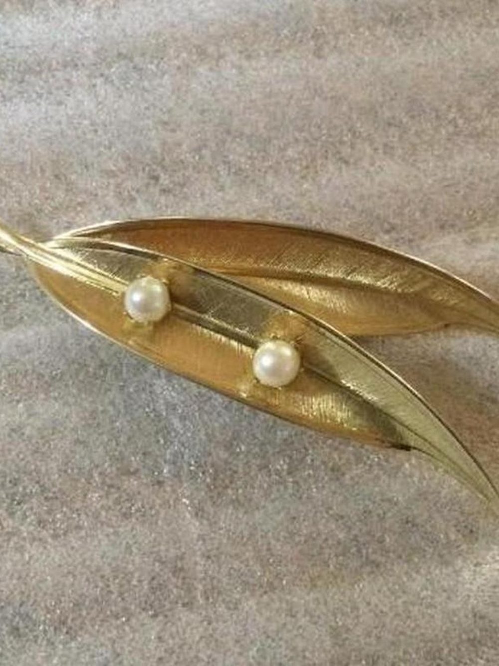 Leaf Pin